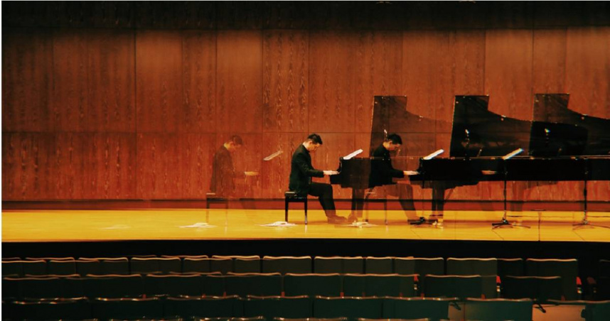 電影《讓建築歌唱：徐亞英的交響人生》原聲帶是全球首張在「衛武營音樂廳」錄製的電影原聲帶。（圖／環球音樂提供）