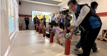 台北市暑期消防暨捷運防災體驗營8日在捷運北投會館熱鬧舉行開幕式。（圖／翻攝畫面）