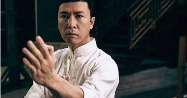 青澀臉龐帥炸!甄子丹曬40年前舊照 17歲擔任武打替身變武術宗師