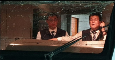 差半公尺就被電車線擊中 駕駛:能活著說話真好