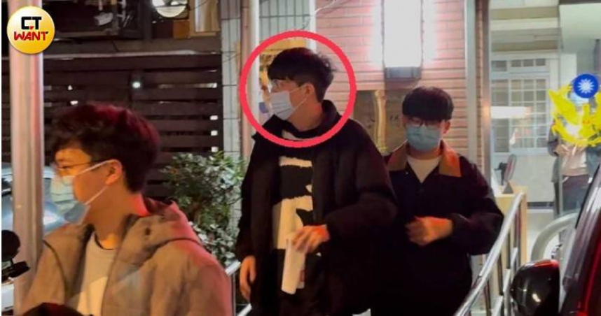 王大陸已經在18日下午以15萬元交保離開新北檢。但在晚間又陸續有役男在18日晚間被帶到新北地檢署進行調查，詳細案情仍待釐清。（示意圖／沈建邦攝）