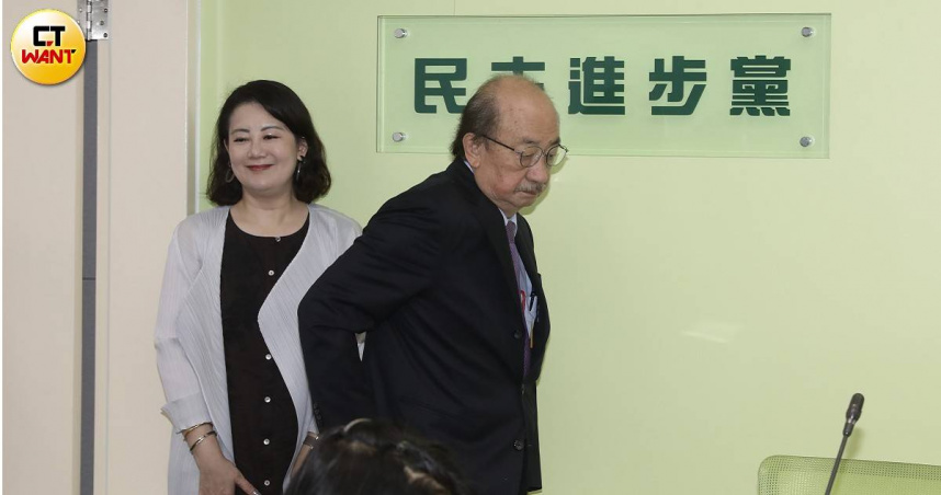 民進黨立院黨團總召柯建銘痛批，林濁水惡意嫁接攻擊抹黑他，想如此摧毀大罷免。（圖／劉耿豪攝）