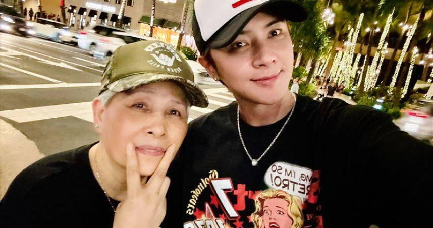羅志祥和羅媽媽感情好眾所皆知，近期帶著她到美國夏威夷旅行。（圖／翻攝自羅志祥臉書）