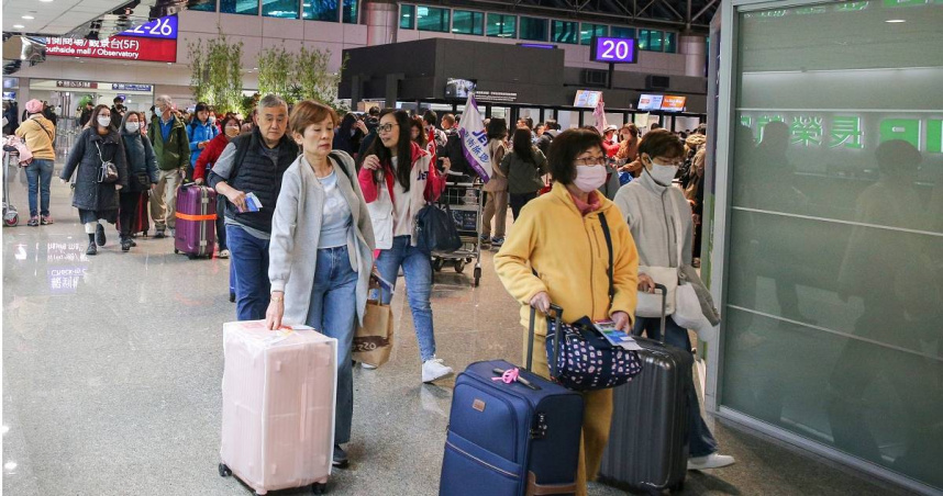 桃園機場公司第一航廈行李輸送系統將進行維護施工，7個原由第一航廈入境的抵達航班，改由第二航廈入境通關及行李提領作業。（示意圖／報系資料照）