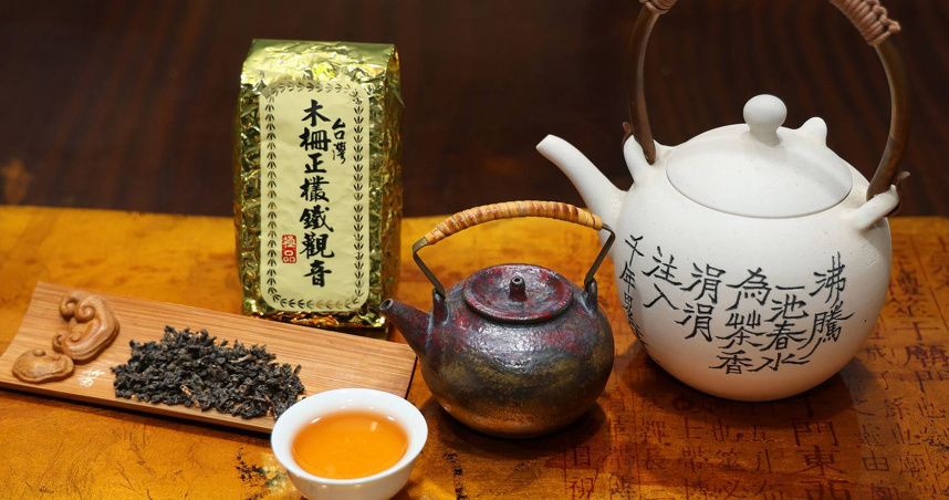 木柵正欉鐵觀音特別注重喉韻，茶湯金黃偏紅而明亮。（圖╱吳德亮攝）