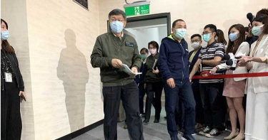 雙北論壇登場 柯侯口徑一致:唯一的敵人是肺炎