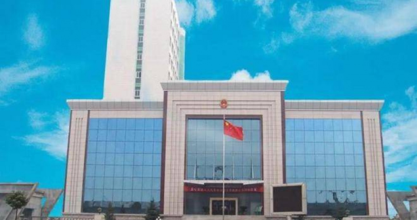 北京一名女子，聽信主管的化，卻負債200多萬人民幣。（圖／翻攝自洪觀新聞）