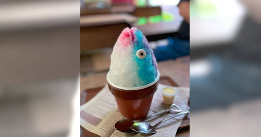 藤枝市陶藝中心的咖啡廳推出鰹魚頭造型刨冰，在日網上引發熱烈討論。（圖／翻攝自X／藤枝市陶藝中心）