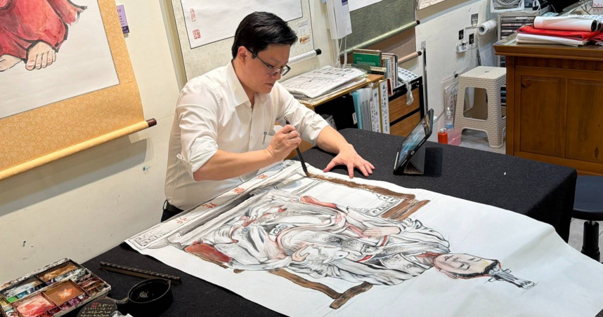 台南市政府副秘書長徐健麟親繪「卯兔星君」贈與警局。（圖／麻豆警分局提供）