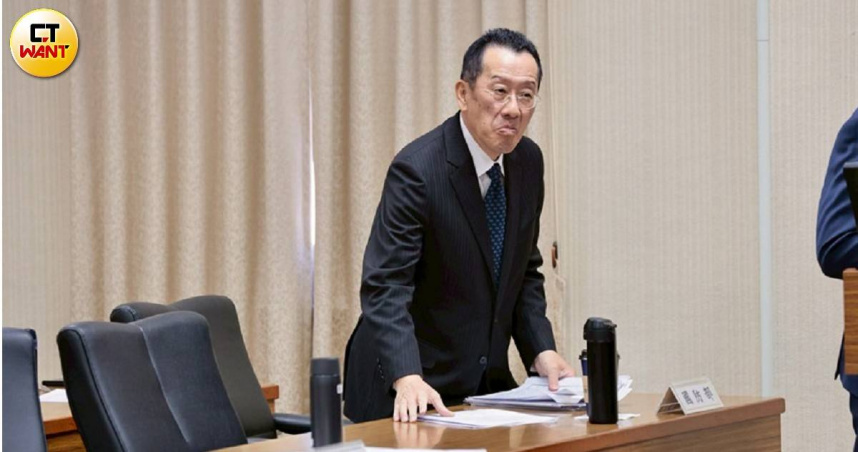 國防部長顧立雄（圖）面對對岸恫嚇，強調「不升高衝突、不挑起爭端」。（圖／黃耀徵攝）