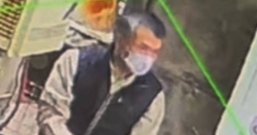 基隆市安樂區國家新城社區1日發生熱水器連環竊案，竊賊趁寒流來襲偷走至少6戶住家的室外熱水器，警方已鎖定嫌犯追查中。（圖／翻攝畫面）