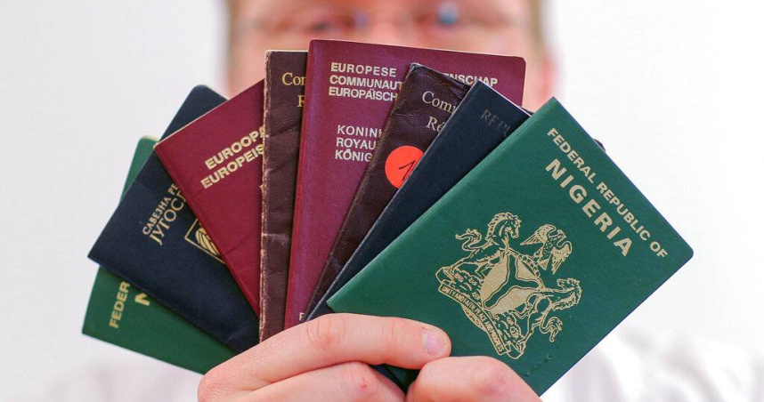 2026年恒理護照指數最新公布，全球護照行動力排名再洗牌，台灣小幅上升。（示意圖／達志／美聯社）