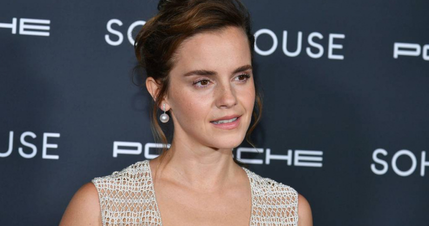 艾瑪華森與墨西哥企業家岡薩洛赫維亞拜亞雷斯3月4日在墨西哥市機場被拍到親吻畫面，兩人互動引發外界關注。（圖／達志／美聯社）