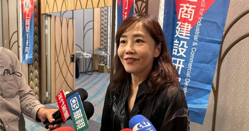 尹乃菁表示黨內餐敘屬正常交流，強調「吃飯很自然」，不必過度解讀。（圖／報系資料庫）