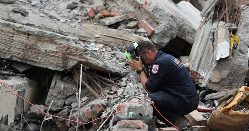 哥倫比亞遭規模7.4強震重創，造成近300人死亡。（圖／達志／美聯社）