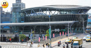 搞軌基隆2/才新啟用5年 26億基隆火車站恐因輕軌「走鐘」