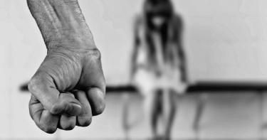 假借治療伊波拉 WHO駐剛果醫強上50女患者