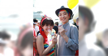 嚴正嵐新戲大談女女戀 同志遊行羞被公主抱