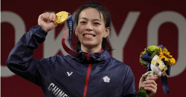 舉重女神有夠威!郭婞淳連破世界紀錄 3年進步10KG對手崩潰