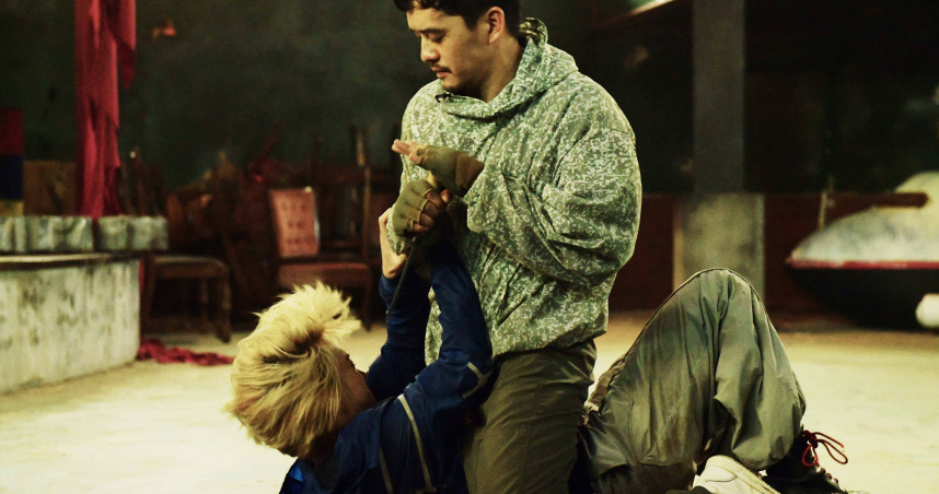 池松壯亮與伊澤彩織有精采對手戲。（圖／網銀國際影視提供）