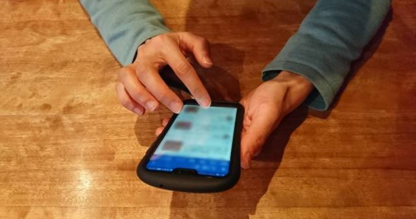 河南一名馬姓男子，接到謊稱是客服的詐騙奇團電話。（示意圖／翻攝自photoAC）