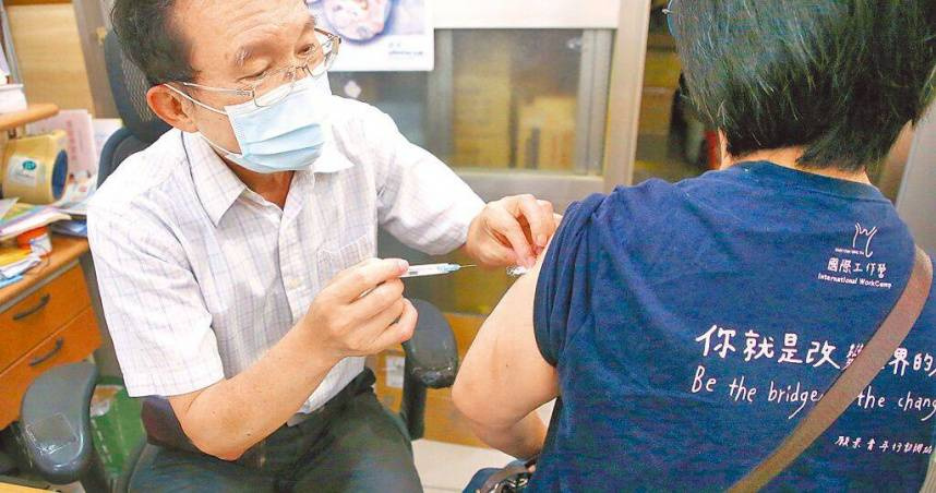 疫苗間隔再縮短！3類高風險對象2個月就能打第2劑。（示意圖／報系資料照）