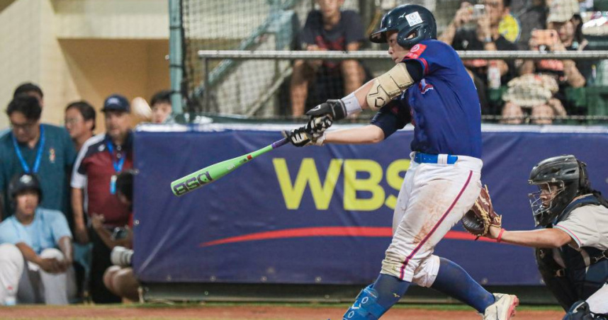 中華隊李權恩3局上打出直擊左外野牆頭的兩分打點二壘打。（圖／中華棒協提供）