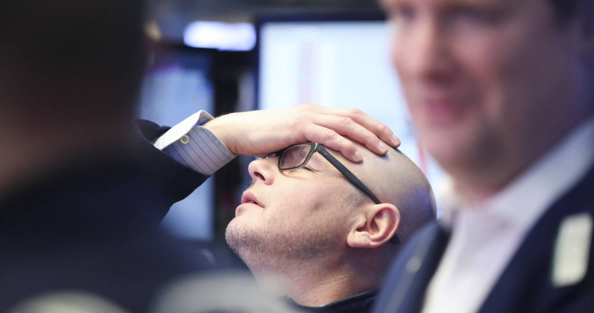 華爾街股市1日大幅走低，道瓊工業指數一度下殺790點。（圖／新華社）