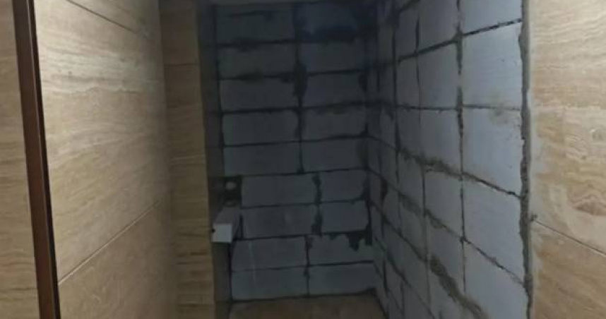 大陸天津市河西區水岸公館小區近日驚現「私佔公區」事件。（圖／翻攝自微博）