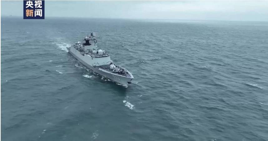 在台灣光復節當天，共軍持續在台海周邊活動。（圖／達志／美聯社）