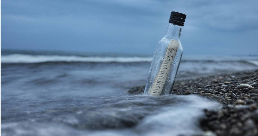 由2名澳洲士兵在前往第一次世界大戰（World War I）的法國戰場途中所寫的「瓶中信」，竟然在1個世紀後又重見天日。（示意圖／翻攝自pexels）