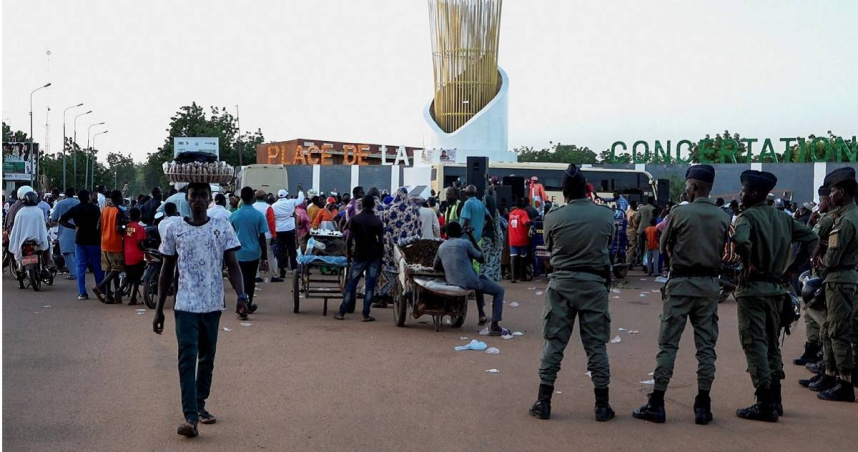 西非國家尼日一批叛變士兵當地時間週六在首都尼阿美（Niamey）發動武裝行動。（圖／達志／路透社）