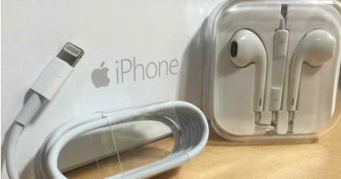 女子用iphone 4年才知耳機「隱藏功能」 網驚:以為是常識