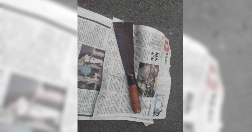 陳姓里長遭李姓房客持鏟刀砍頭，當場頭破血流，所幸診治後無大礙。（圖／朴子分局提供）