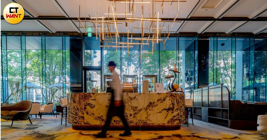 屬於日系國際連鎖酒店的高雄日航酒店，風格洗鍊優雅。（圖／焦正德攝）