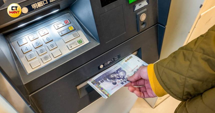 全台灣5月詐騙財損達87億2967.8萬元。（示意圖／焦正德攝）