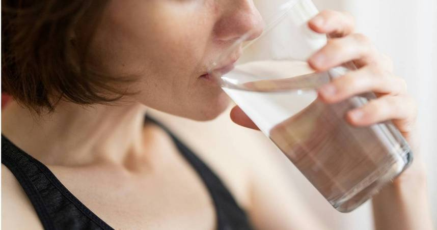 正值暑假期間，不少人會安排旅行，然而近期天氣炎熱，出門在外務必記得定時補充水份。（示意圖／翻攝自unsplash）