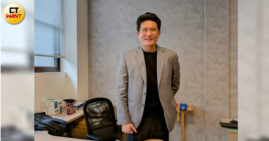 民眾黨中央委員張凱鈞指出，台灣兵役制度面臨很嚴重的信任危機。（圖／甯其遠攝）