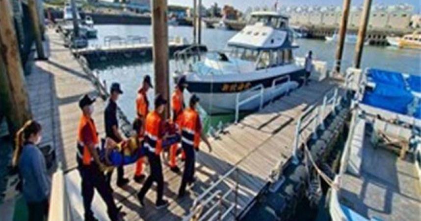 獨居男疑因中風險命喪住家，警消即刻救援護送其至馬工就醫。（圖／報系資料照）