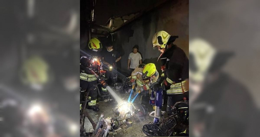 光復鄉堰塞湖奪命，鄰長為民勘災慘遭洪水吞噬。（圖／翻攝畫面）