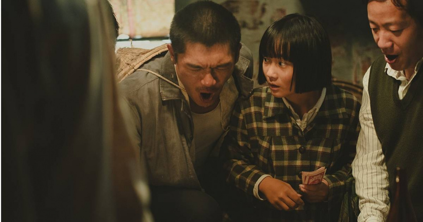 方郁婷、柯煒林於電影《大濛》中首度搭檔主演。（圖／華文創提供）