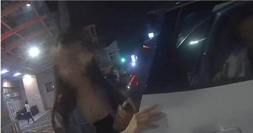 員警到場處理並護送外籍女子前往醫院驗傷。（圖／翻攝照片）
