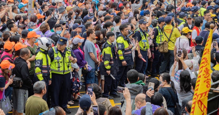 白沙屯媽祖贊境新北，3天吸引數十萬信徒朝聖。（圖／翻攝畫面）