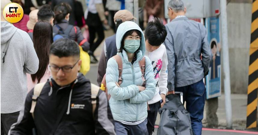 今天（17日）東北季風逐漸增強，預估是入秋以來最強的一波冷空氣。（示意圖／黃耀徵攝）