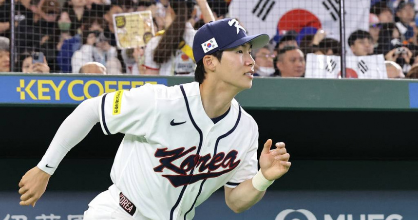 韓國隊主力二壘手金慧成在台韓戰盜壘時受傷，今（9）日對澳洲的比賽被移除先發打線。（圖／達志／美聯社）