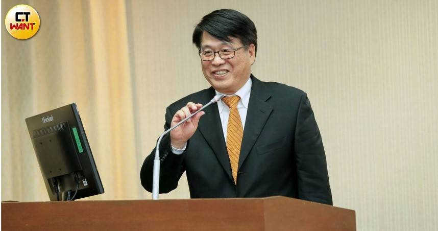 台灣民意教育基金會董事長游盈隆獲朝野黨派支持，將出任中選會主委。（圖／周志龍攝）