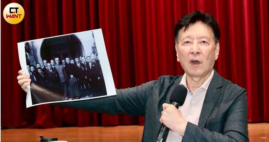 前中廣董事長趙少康批評，民進黨近年頻踩兩岸既有默契，讓對岸態度更加強硬。（圖／黃耀徵攝）