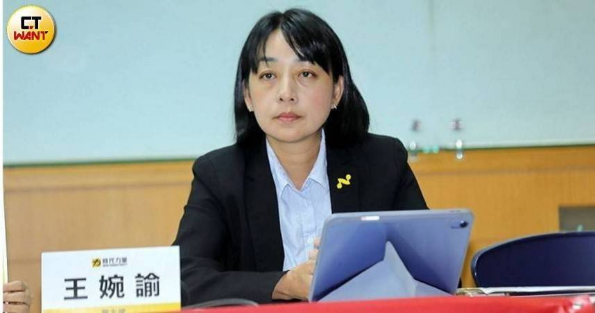 時代力量黨主席王婉諭表示，擁有足夠的能力才是面對威脅務實的選擇。（圖／周志龍攝）