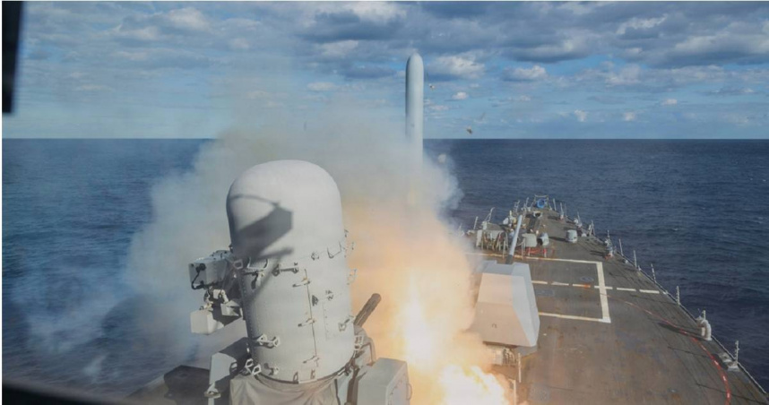 美製「戰斧巡弋飛彈」（Tomahawk cruise missiles）的發射過程。（圖／達志／美聯社）