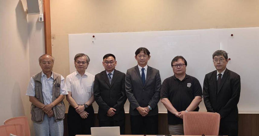 台灣韜略策進學會於立法院研究大樓召開「戰力最大化，讓國軍擁有新進通訊設備」記者會。（圖／報系資料庫）